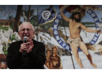 Don Gelmini, i miracoli di un sacerdote un po' "matto"